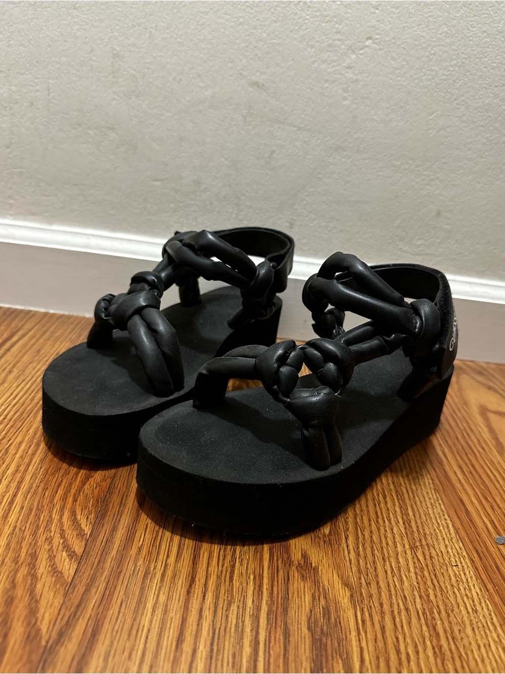 Guess Black Knotted Platform Sandals